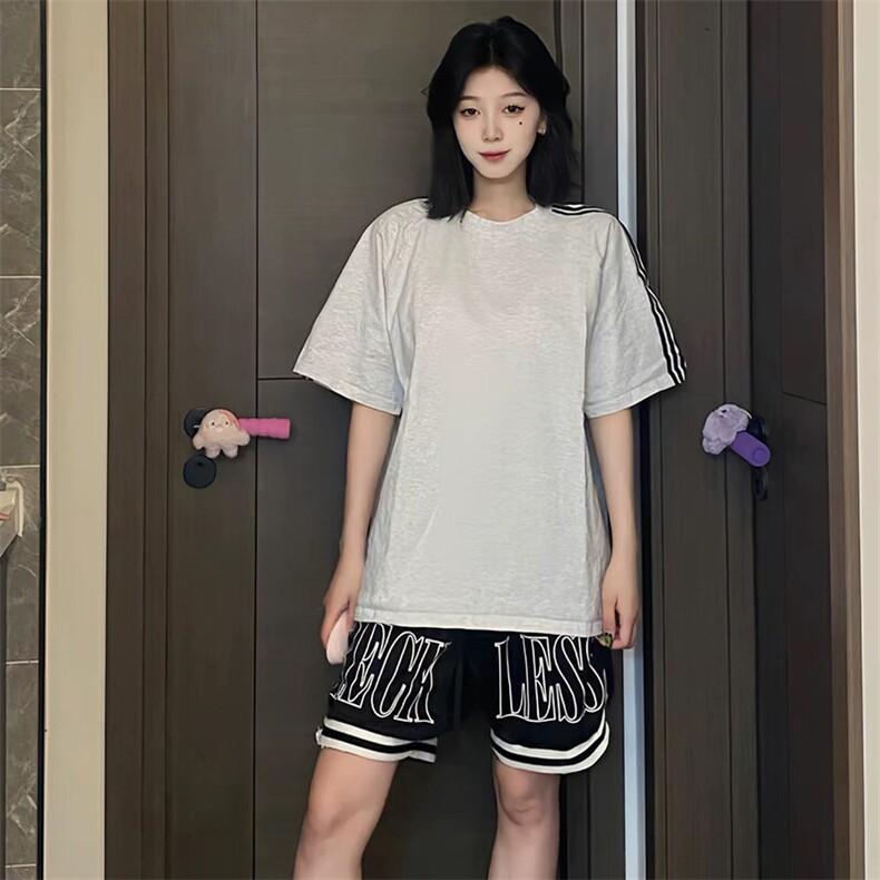 抖音得物品质二开240克宽松纯棉美式潮牌印花三条杠中性风短袖T恤,男装T恤,电商A486
