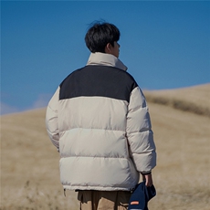 卡其色