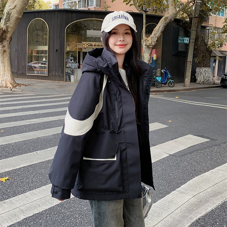 2024年冬季新款街头风时尚白鸭绒冲锋衣外套加绒加厚羽绒服女,女装羽绒服,辉之琳