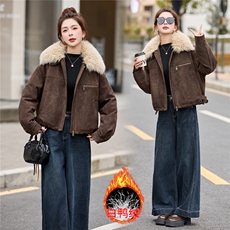 真狐狸毛翻领时尚麂皮绒夹克白鸭绒内胆羽绒服，女装羽绒服，采品优优