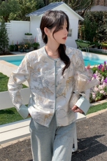 现货新款2025年春季复古风外套1C119-P165-K245，女装短外套，英标秀