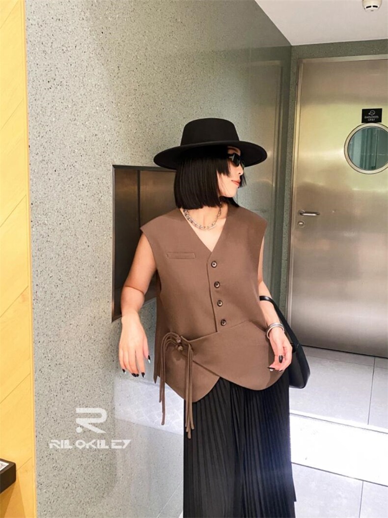 2022秋装新款设计师款马甲，女装马甲，雷洛奇丽