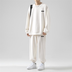 米白色