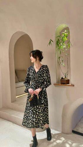 秋装新款百搭款连衣裙m-4xL，女装连衣裙，董与陈