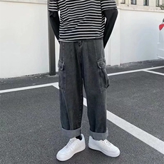 黑灰色
