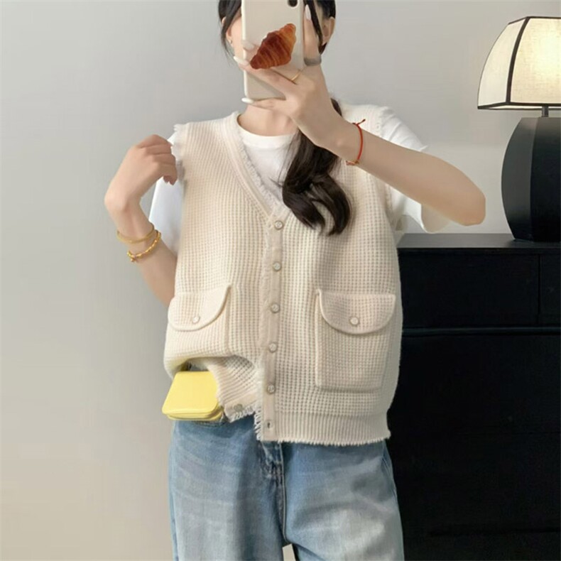 时尚百搭秋冬保暖防风V领针织马甲女宽松显瘦无袖外套，女装马甲，琳尚羊绒