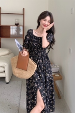 法式温柔风碎花连衣裙女2025新款夏季优雅开叉设计收腰显瘦小黑裙，女装连衣裙，浙宝203