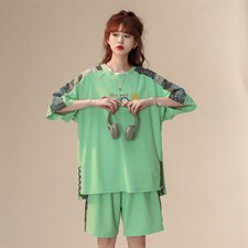 绿色