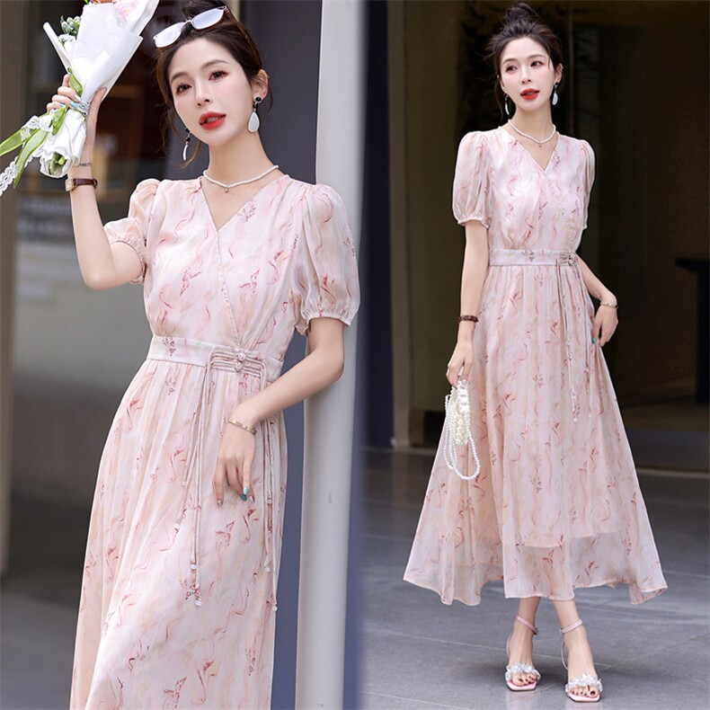 【现货】2024夏装新款碎花连衣裙中长款，女装连衣裙，C位