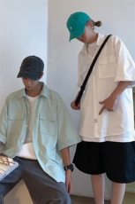 黑色