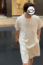 假两件拼接V领短袖衬衫短裤套装男夏季老钱风垂感T恤五分裤两件套，男装休闲套装，电商A001-1