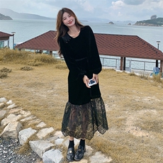 时尚黑色丝绒拼蕾丝连衣裙秋季新款显瘦气质长裙，女装连衣裙，帛锦泉