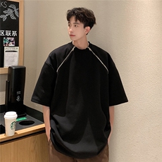 黑色