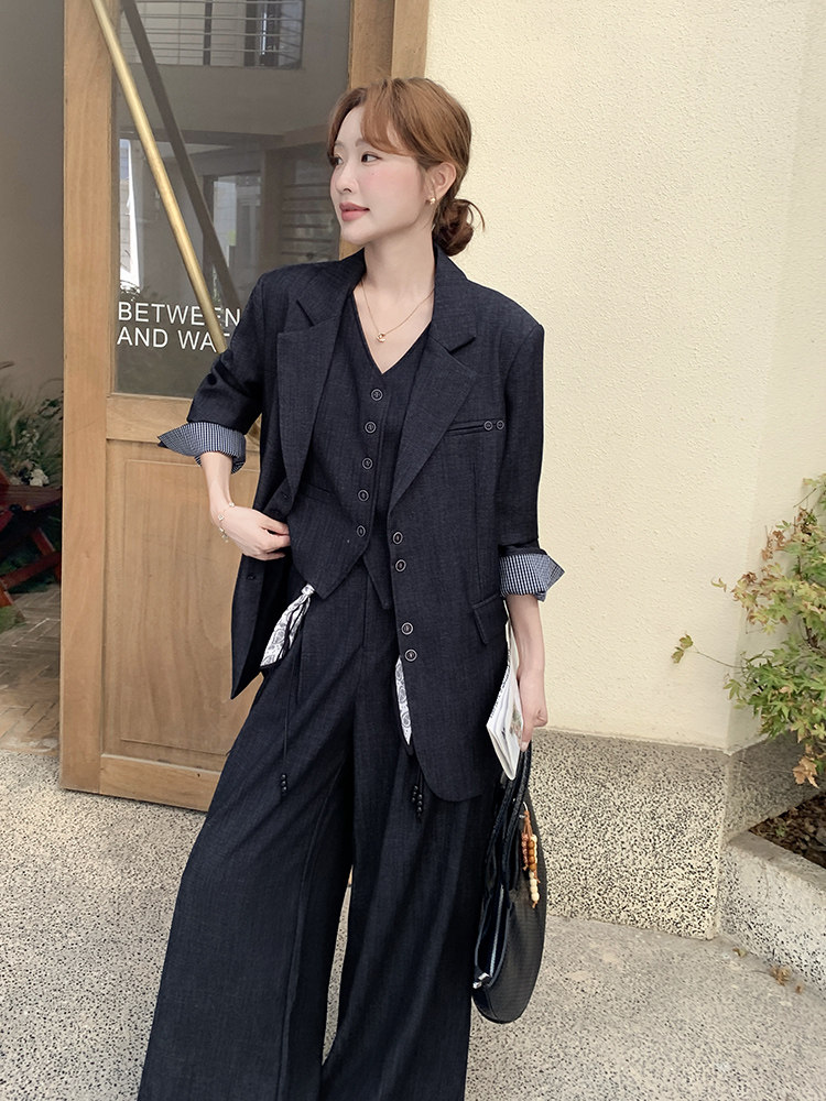 高级感慵懒宽松休闲西装显瘦马甲气质长裤三件套女秋2025新款套装,女装套装/套裙,浙宝192（原082）