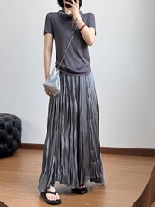 2025年秋季新款百搭松紧褶皱光泽半身裙，女装半身裙，织己羊绒