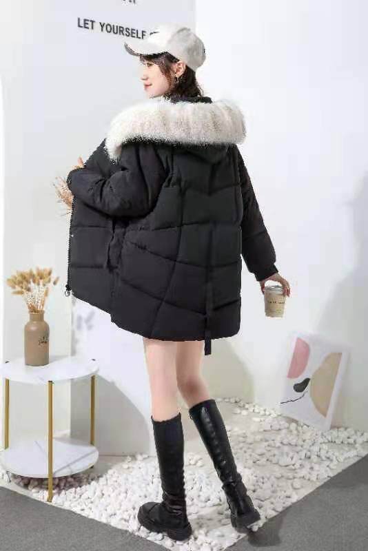 新款羽绒服现货，女装羽绒服，尚言