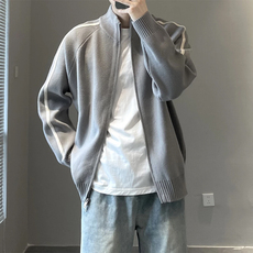 灰色