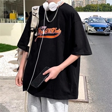 黑色