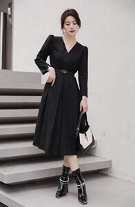 新款连衣裙，女装连衣裙，新依佳人