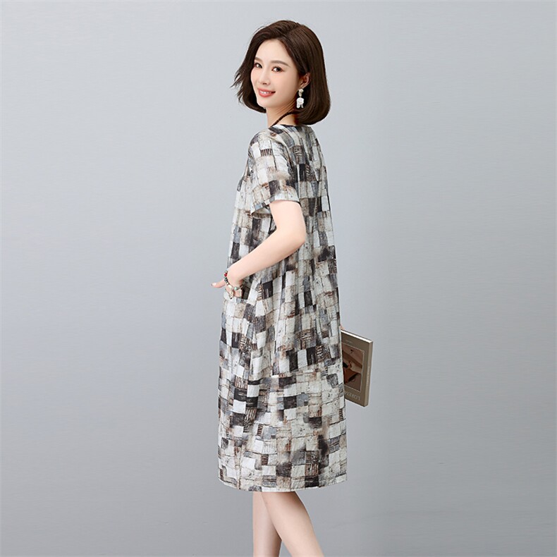 宴会连衣裙女2025新款夏季中年妈妈遮肚子减龄漂亮气质垂坠感裙子,女装连衣裙,秋牧寒烟