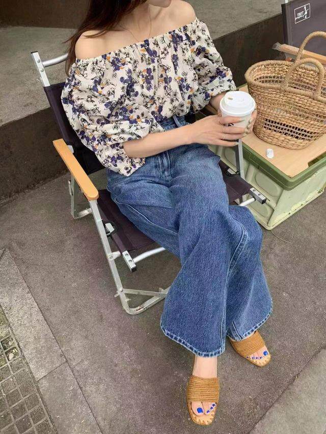 碎花露肩上衣，其它，川A线