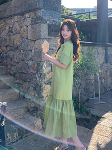 2025夏季新款牛油果绿超好看T恤裙女法式撞色拼接裙摆设计感长裙图片