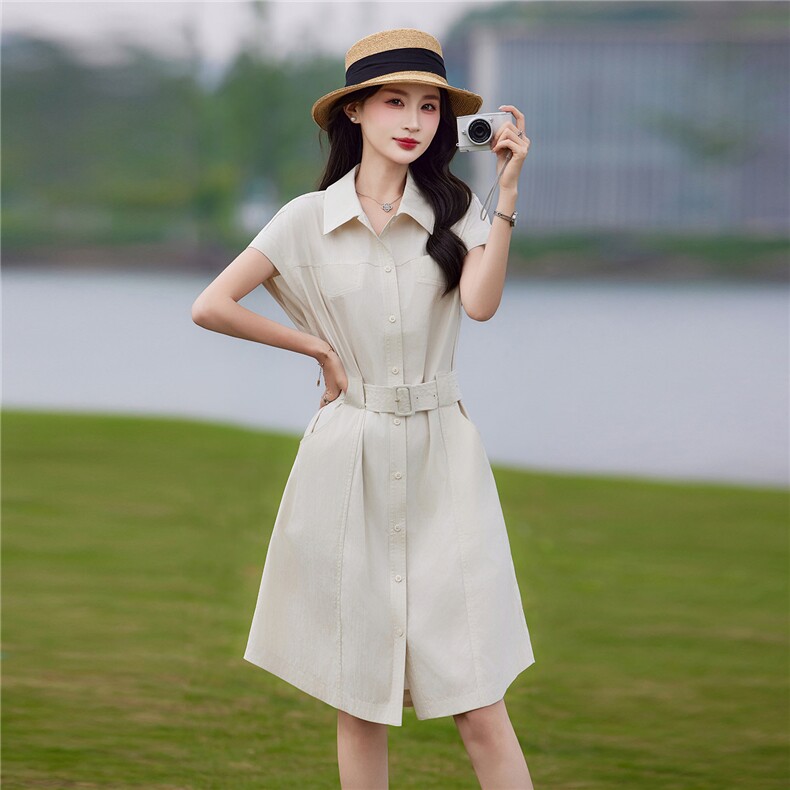 现货2026年夏季休闲风纯色小个子城市通勤时尚舒适A字裙连衣裙,女装连衣裙,靓衣阁