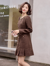 2025春秋装新款圆领单排扣长袖时尚休闲短款连衣裙，女装连衣裙，天丝秀