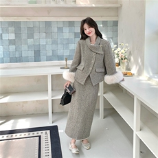 现货2D078-W6752-P305K438呢料加棉套装袖口真狐狸毛，女装毛呢外套，2D078