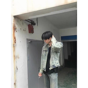 FFY2158-P68 美式复古水洗垫肩短款牛仔外套做旧潮高级设计感图片