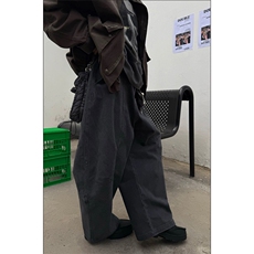 灰色