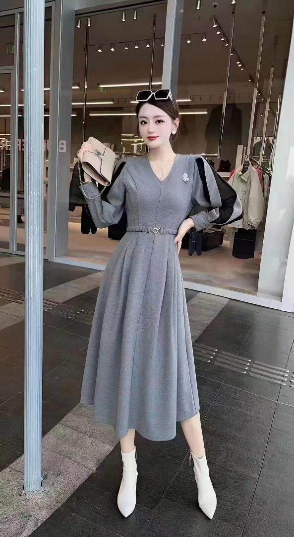 时装收腰显瘦款连衣裙，两色、四个尺码，女装连衣裙，依柏璐(1F)