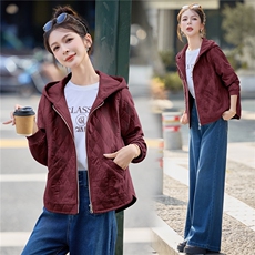 休闲连帽外套女2026春秋季新款短款减龄洋气上衣，女装短外套，余墨