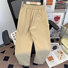 卡其色