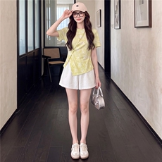 欧韩时尚潮流套装女夏新款圆领印花侧开叉短袖上衣蕾丝短裤两件套，女装套装/套裙，江南