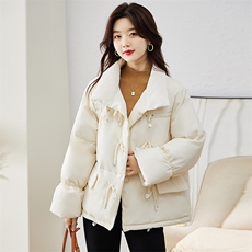 现货羽绒服女连帽新款短款小个子面包服时尚宽松休闲保暖轻暖外套，女装羽绒服，贵人树