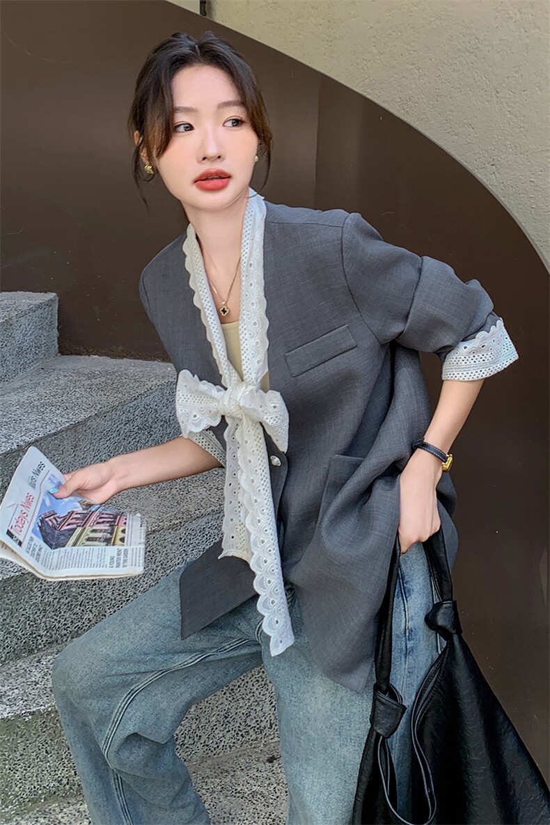 蕾丝拼接灰色休闲西装外套女春秋2025新款高级感减龄显瘦气质西服,女装西装,韩蜜菓