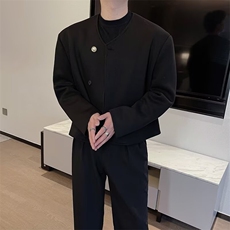 黑色