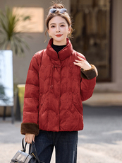 新中式G风提花短款羽绒服女2025冬季新款独特气质红色白鸭绒外套，女装羽绒服，衣之秀