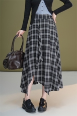 不规则格子半身裙女秋季2025新款高腰显瘦中长款气质百搭A字伞裙，女装半身裙，艾米