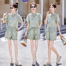 新中式欧根纱刺绣套装女2024夏季新款名媛气质盘扣上衣短裤两件套，女装套装/套裙，伊仟回