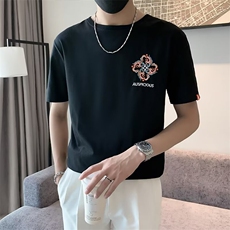 黑色