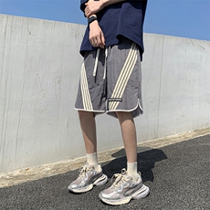 灰色