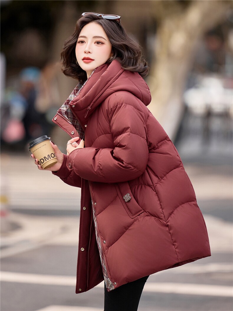 现货2025年冬季新款休闲中长款90绒羽绒服外套女保暖拼子拼接连帽,女装羽绒服,璐依舞