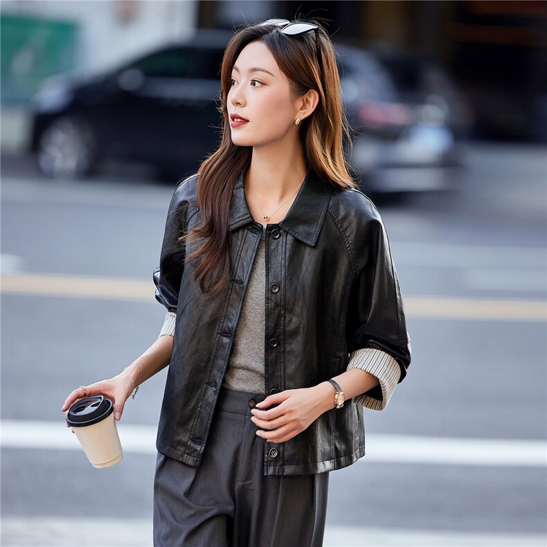 时尚翻领皮衣外套女2025春秋新款条纹拼接PU皮夹克短款高级感上衣,女装短外套,靓衣阁