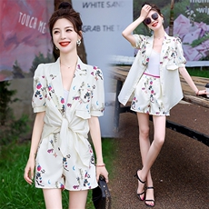 小个子高腰连衣裙西装领职业夏季短袖气质收腰印花短裤，女装短裤/热裤，韩美纤衣