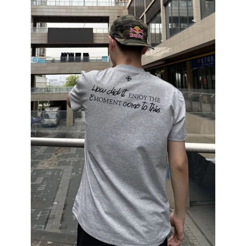 何以至此刺绣标语印花短袖男款夏季索罗娜凉感t恤小领口显壮半袖,男装T恤,星座809A(原222-1)