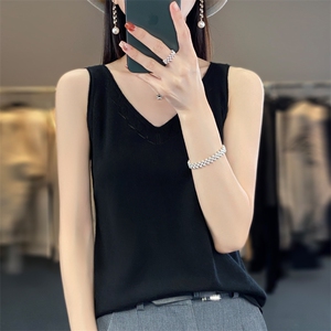 时尚V领镂空针织背心女夏季新款修身显瘦无袖打底衫内搭上衣图片
