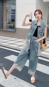 韩版蕾丝拼接牛仔马甲阔腿裤套装女2025夏季新款度假风显瘦两件套图片