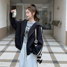 减龄撞色条纹连帽黑色卫衣外套女春秋2025新款小个子上衣流行爆款，女装短外套，2C372